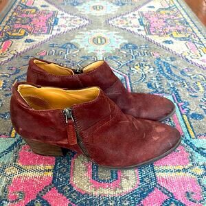 Franco Sarto Nubuck suede side zip low heeled ox blood ankle bootie sz 7.5
